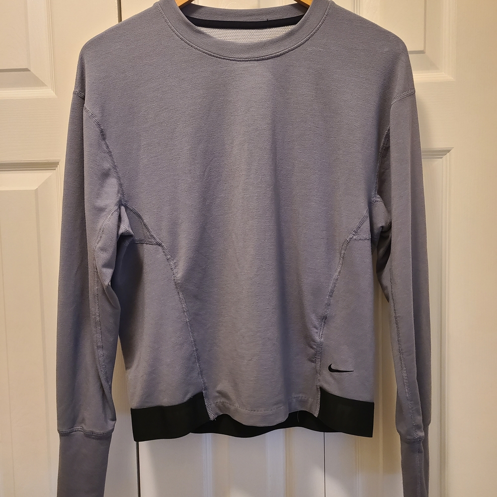 Nike Gray Long Sleeve Sweatshirt
